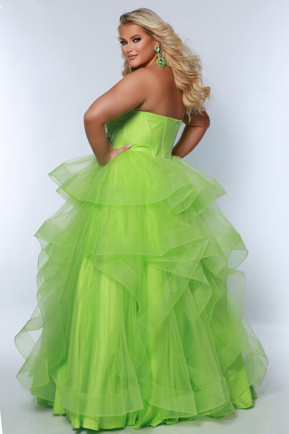 Sydney's Closet Queen B