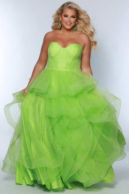 Sydney's Closet Queen B